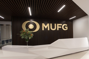 MUFG gold logo